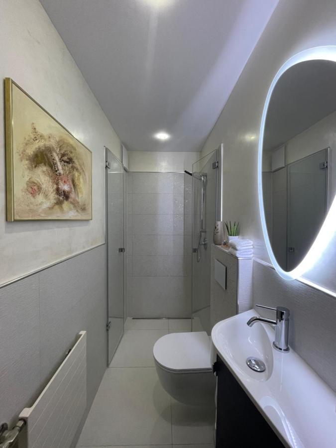 Airport Rooms Waldblick Cologne Extérieur photo