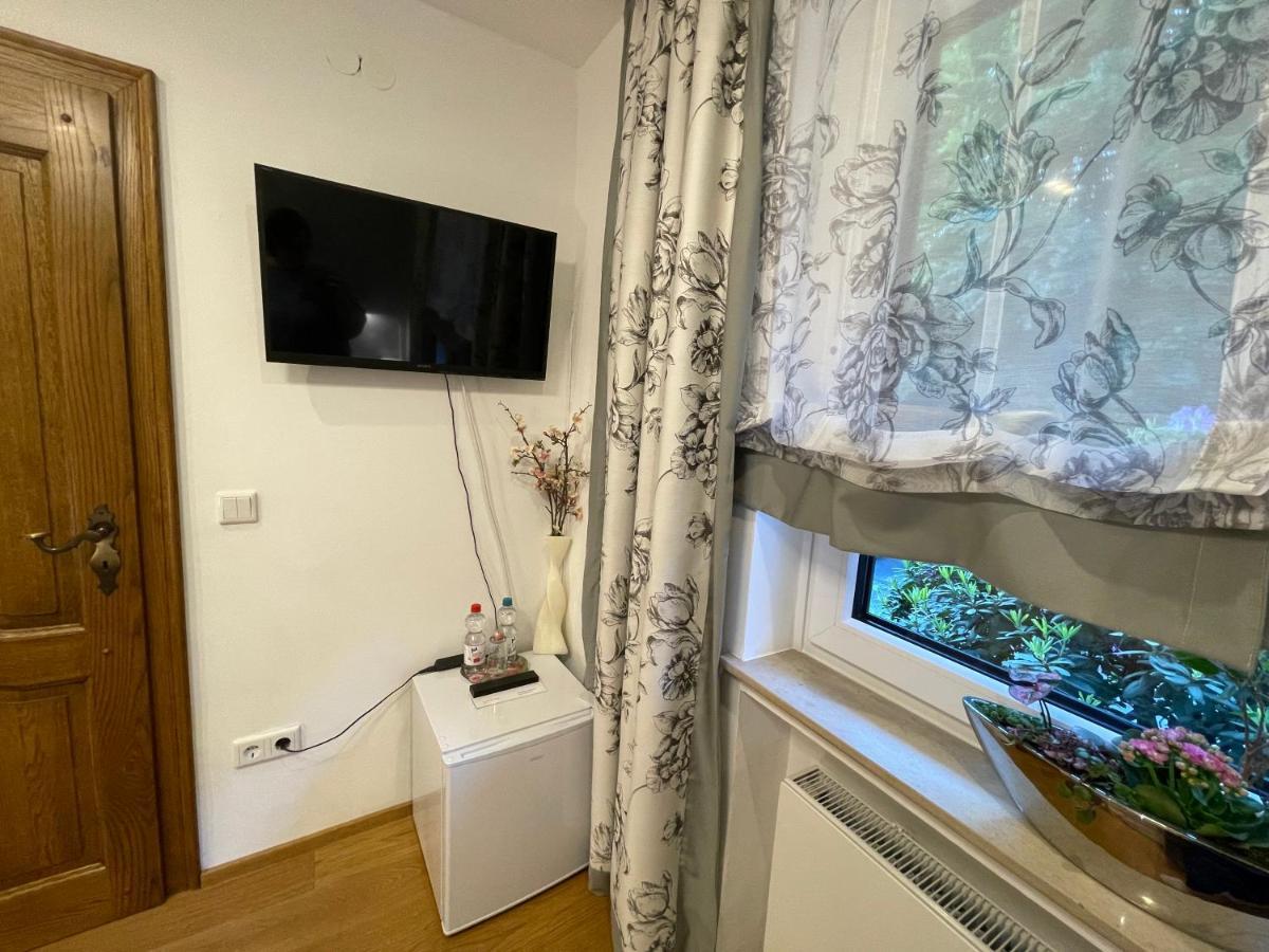 Airport Rooms Waldblick Cologne Extérieur photo